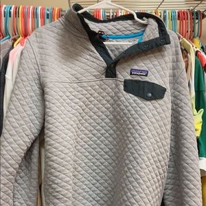 Patagonia Gray Quilted Sweatshirt